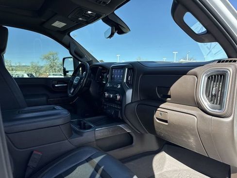 Used 2020 GMC Sierra 2500 Denali w/ Denali Ultimate Package AWD/4WD image 30