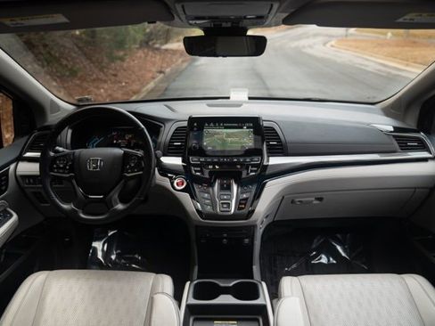 Used 2023 Honda Odyssey Elite image 25