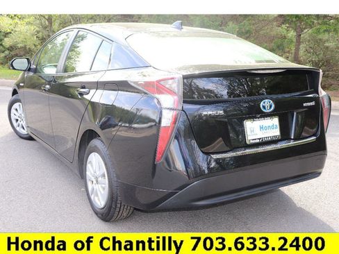 Used 2018 Toyota Prius One w/ Carpet Mat Package FWD image 7