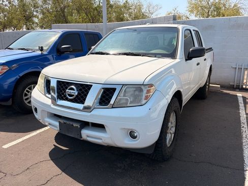 Used 2017 Nissan Frontier SV w/ SV Value Truck Package RWD image 2