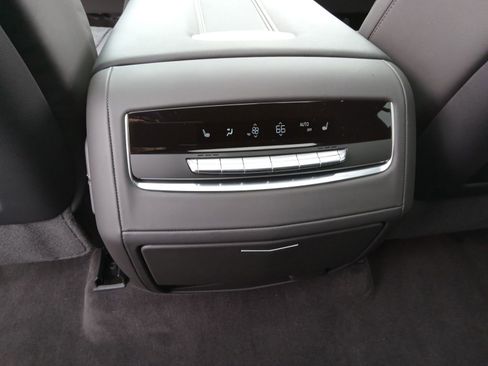 Used 2025 Cadillac Escalade V w/ LPO, ONYX Package image 28