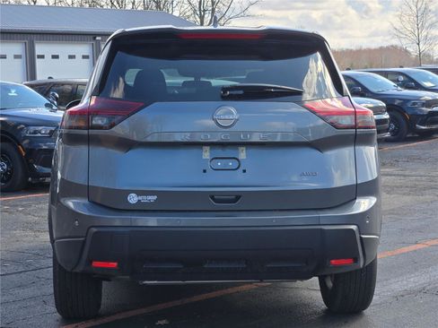 Used 2026 Nissan Rogue SV AWD/4WD image 10