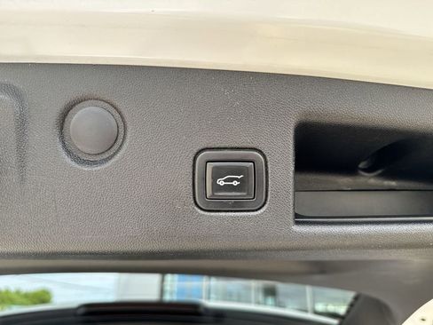 Certified 2022 Chevrolet Equinox RS AWD/4WD image 26