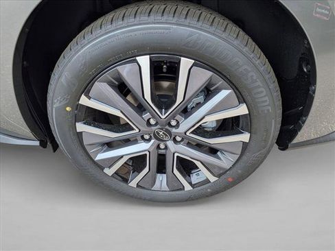 New 2026 Subaru Solterra AWD/4WD image 9