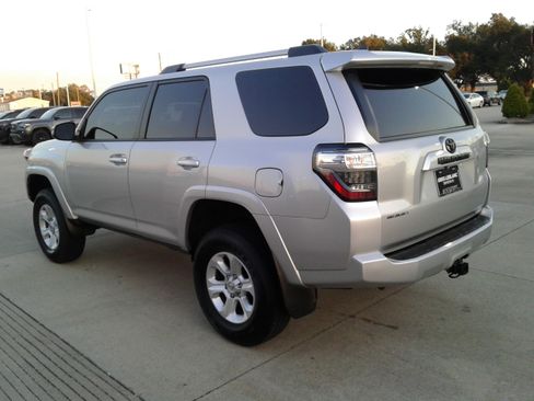 Used 2024 Toyota 4Runner SR5 Premium image 5