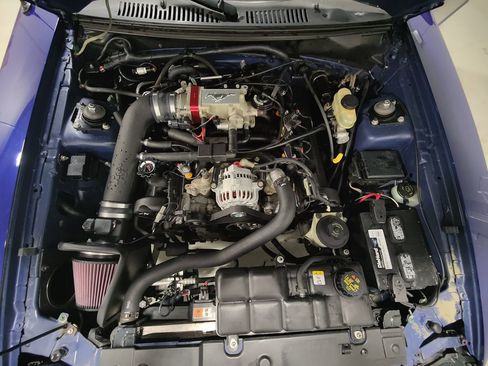 Used 2002 Ford Mustang GT Premium image 2