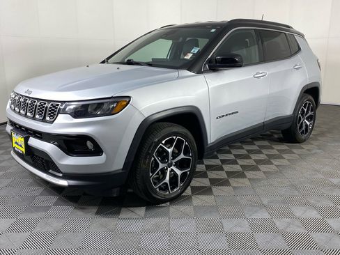 Used 2025 Jeep Compass Limited AWD/4WD image 14