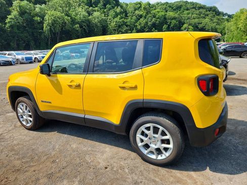 Used 2023 Jeep Renegade Latitude AWD/4WD image 3