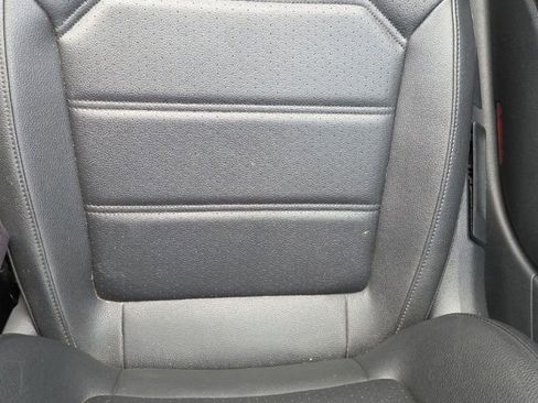 Used 2018 Volkswagen Passat 2.0T SE image 25