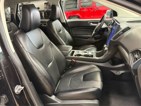 Used 2022 Ford Edge Titanium image 30