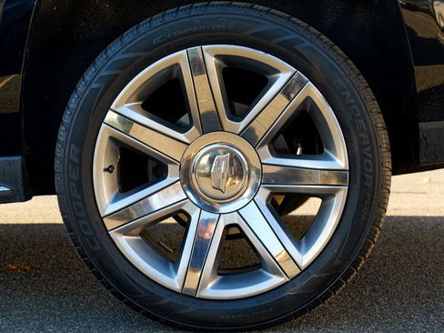 Used 2020 Cadillac Escalade ESV Luxury image 14