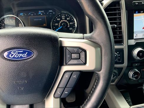 Used 2017 Ford F150 Lariat w/ Equipment Group 502A Luxury AWD/4WD image 25