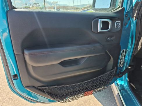 Used 2019 Jeep Wrangler Unlimited Rubicon AWD/4WD image 11