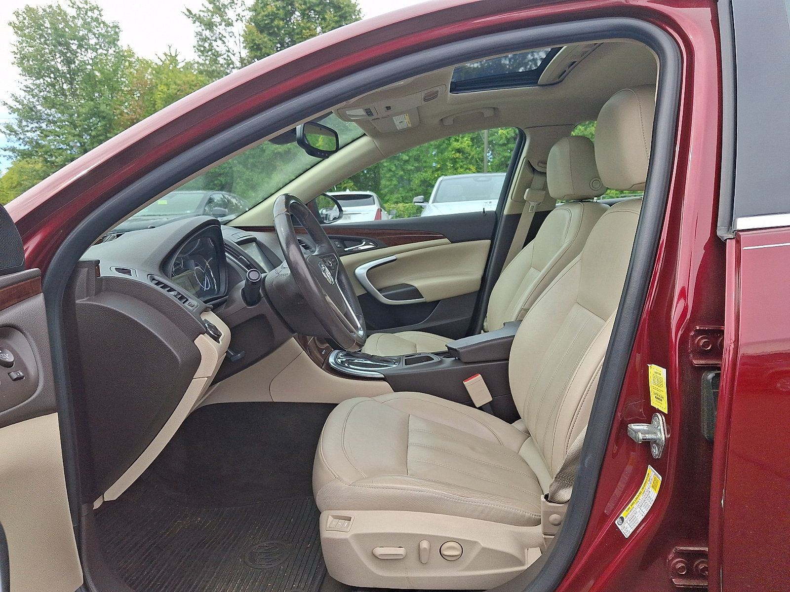 Used 2016 Buick Regal Premium w/ Driver Confidence Package #1 FWD image 13