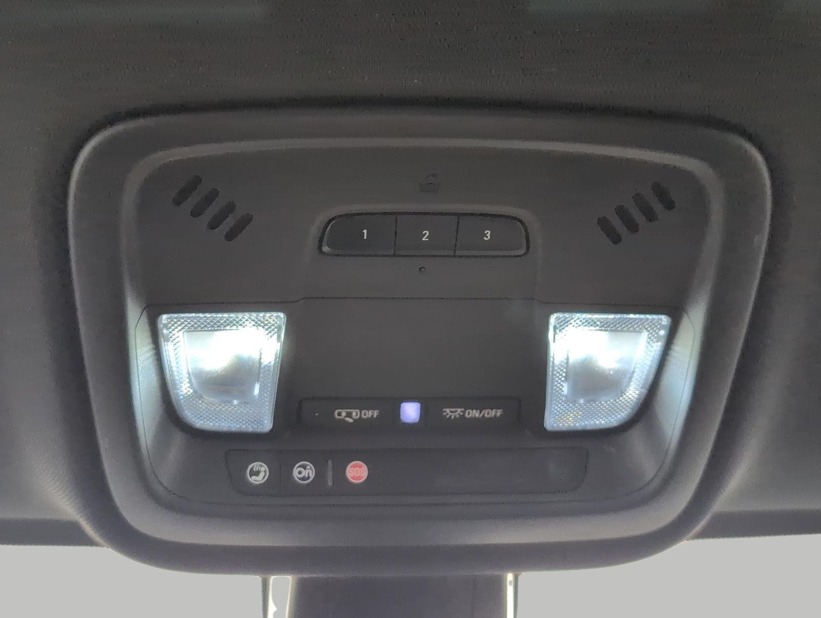 Used 2023 Chevrolet Traverse LT FWD image 46