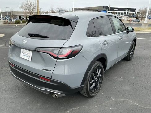 Used 2025 Honda HR-V Sport image 3