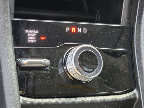 Used 2024 Jeep Grand Cherokee Limited w/ Black Appearance Package image 28