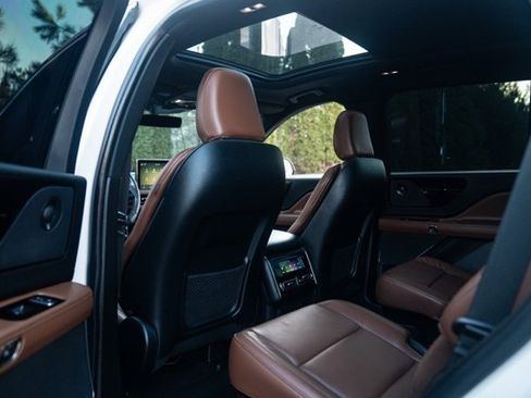 Used 2022 Lincoln Aviator Grand Touring w/ Equipment Group 301A image 37