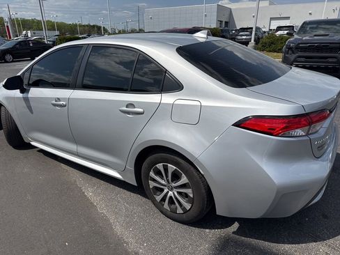 Used 2022 Toyota Corolla LE image 5