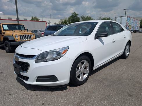 Used 2014 Chevrolet Malibu LS FWD image 3