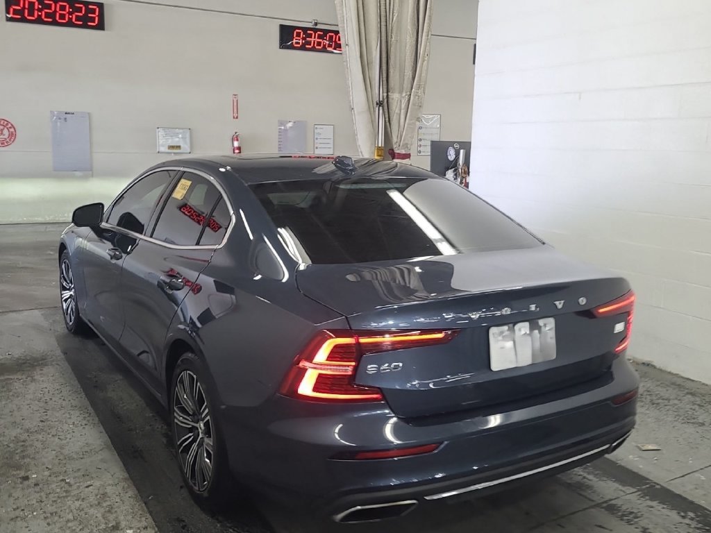 Used 2021 Volvo S60 T8 Inscription AWD/4WD image 2