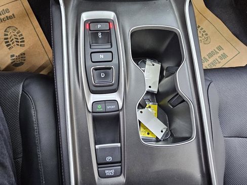 Used 2018 Honda Accord Touring image 34