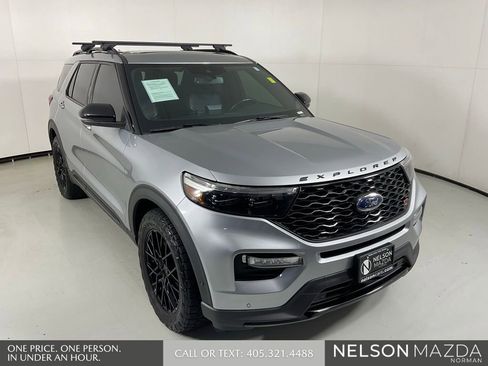 Used 2020 Ford Explorer ST w/ Premium Technology Package AWD/4WD image 3