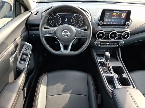 Certified 2025 Nissan Sentra SR w/ SR Premium Package FWD image 13