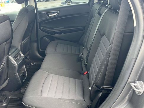 Used 2024 Ford Edge SE w/ Black Appearance Package AWD/4WD image 23