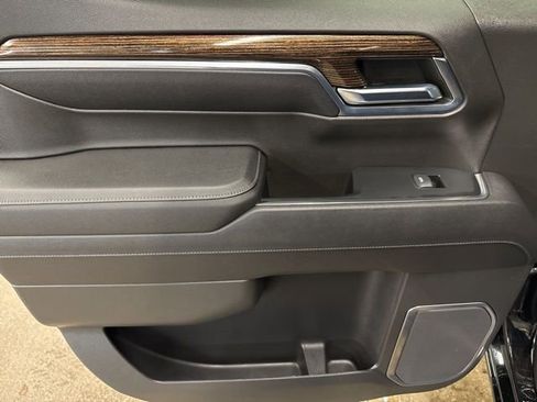 Used 2023 GMC Sierra 1500 Elevation image 20