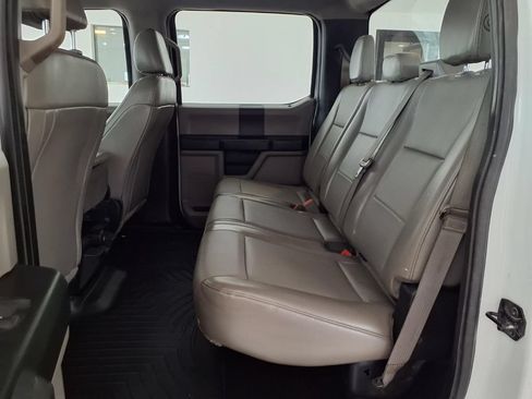 Used 2017 Ford F250 XL w/ Power Equipment Group AWD/4WD image 9