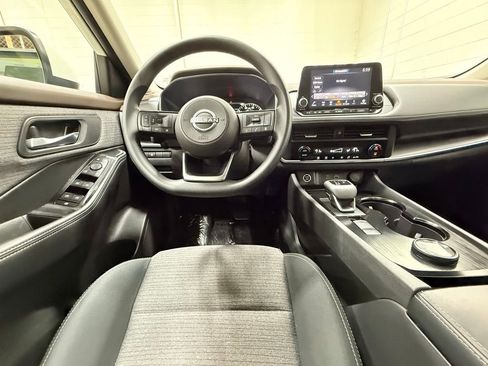 Used 2023 Nissan Rogue SV AWD/4WD image 34