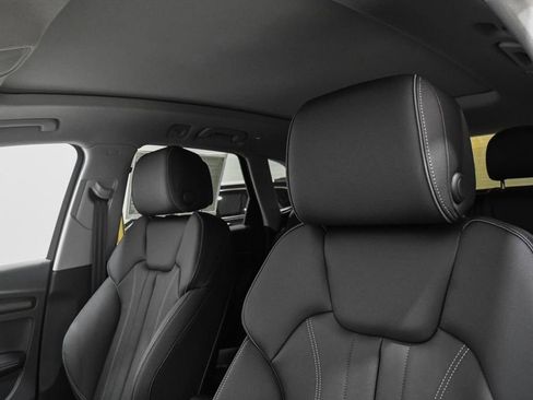 Certified 2025 Audi Q5 2.0T Premium Plus w/ Premium Plus Package image 32