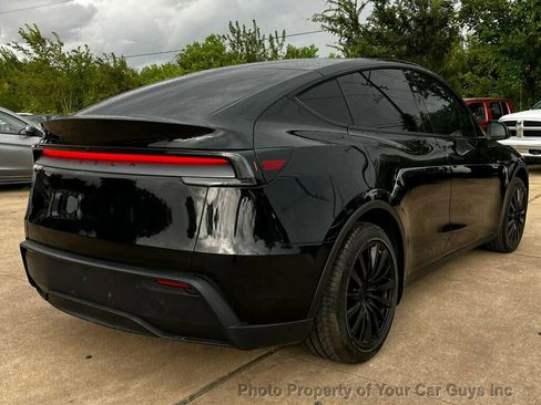 Used 2026 Tesla Model Y Long Range RWD image 11
