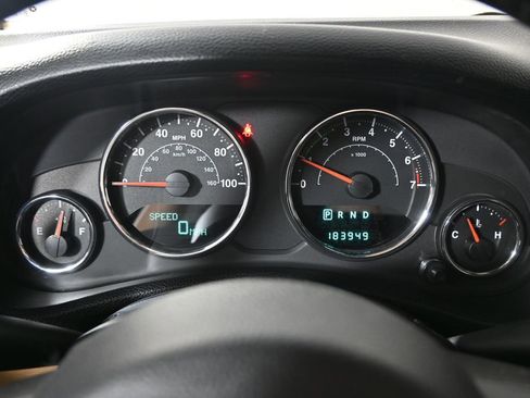 Used 2014 Jeep Wrangler Unlimited Sahara w/ Connectivity Group AWD/4WD image 23