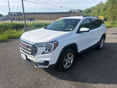 Used 2022 GMC Terrain SLE w/ Driver Convenience Package
