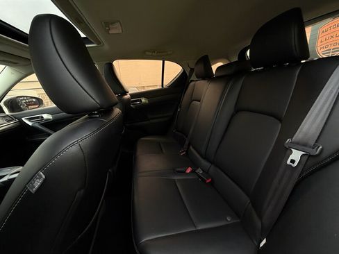 Used 2015 Lexus CT 200h FWD image 44
