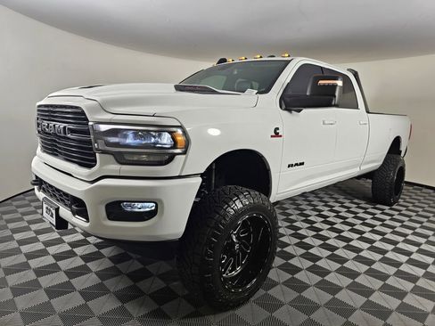 New 2024 RAM 3500 Laramie w/ Night Edition image 18
