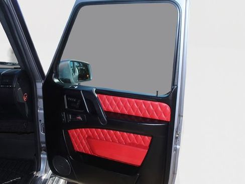 Used 2015 Mercedes-Benz G 63 AMG 4MATIC image 23