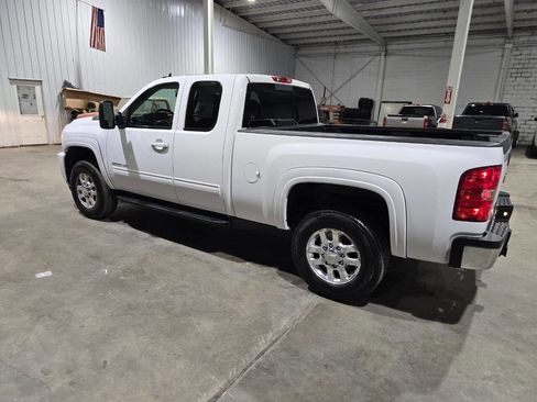 Used 2013 Chevrolet Silverado 2500 LT w/ Z71 Appearance Package AWD/4WD image 8