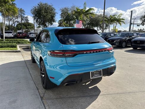 Used 2023 Porsche Macan Turbo image 14