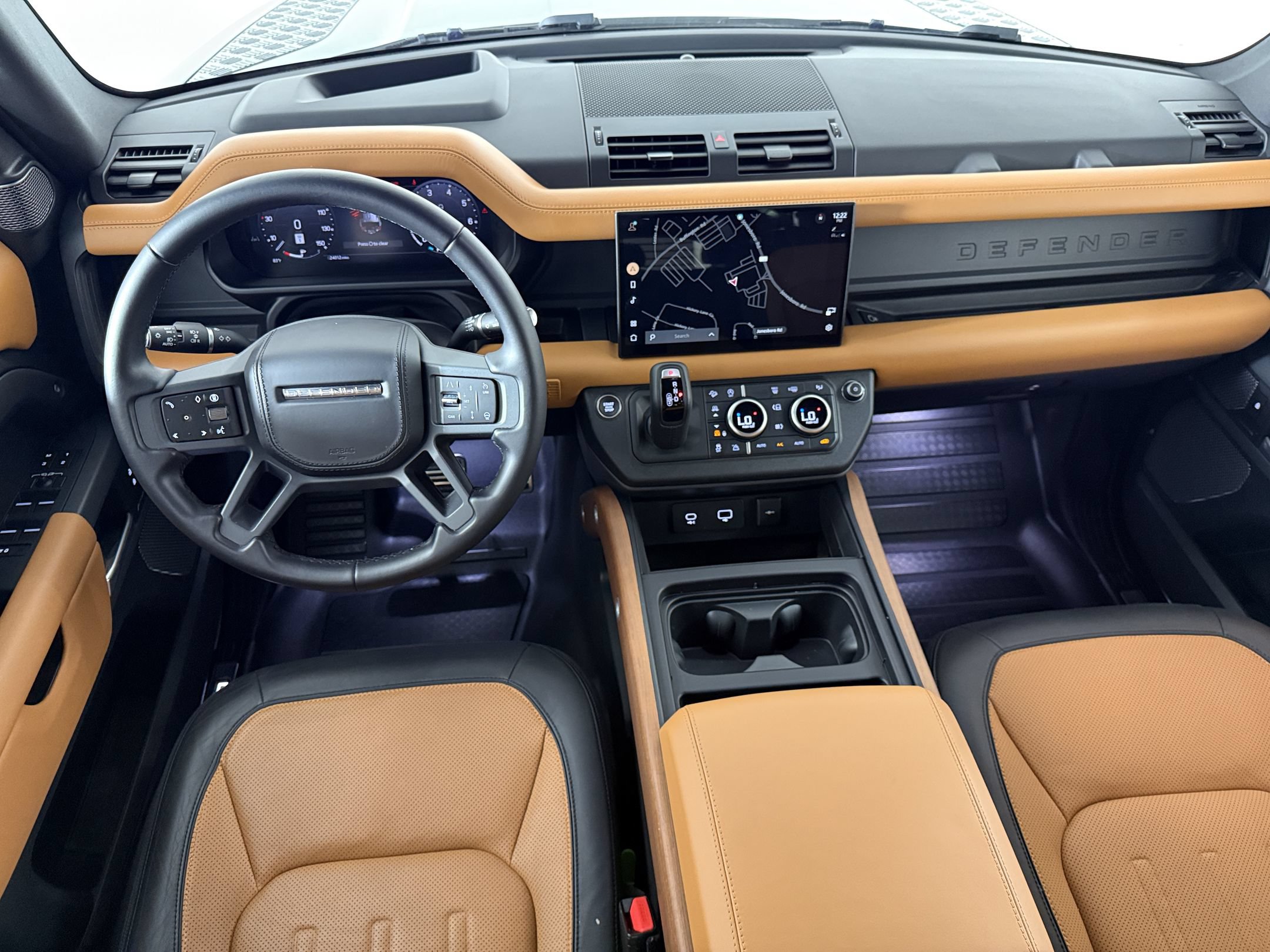 Certified 2024 Land Rover Defender 110 X AWD/4WD image 17