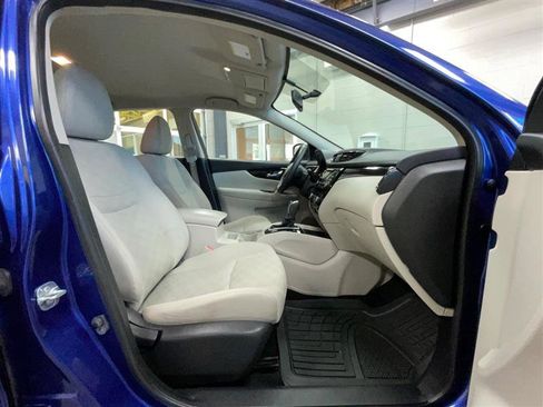 Used 2018 Nissan Rogue Sport SV image 24