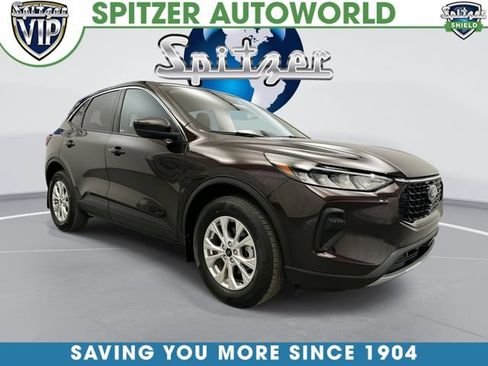 Used 2023 Ford Escape Active w/ Tech Pack #2 AWD/4WD image 1