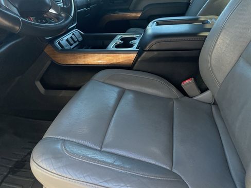 Used 2015 Chevrolet Silverado 2500 LTZ image 11