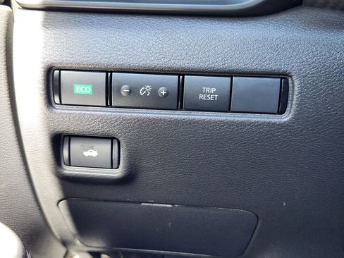 Used 2025 Nissan Sentra S image 25