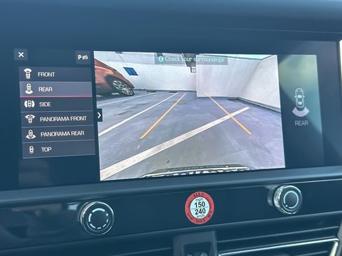 Used 2025 Porsche Macan Turbo image 20