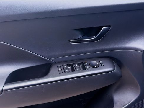 Used 2024 Hyundai Kona SEL FWD image 14