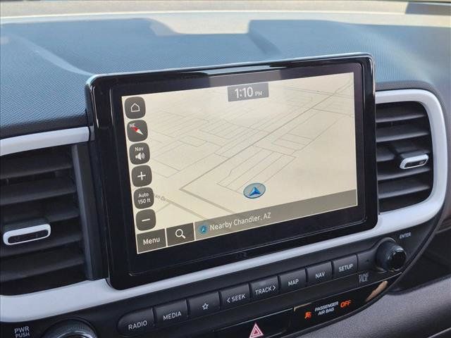 Used 2025 Hyundai Venue Limited FWD image 19