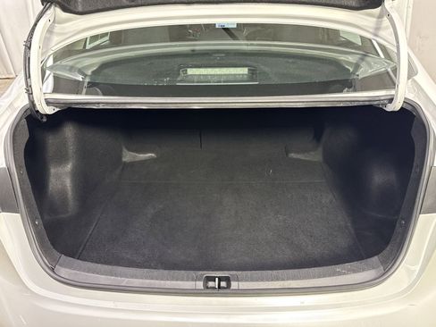 Used 2024 Toyota Corolla LE FWD image 37